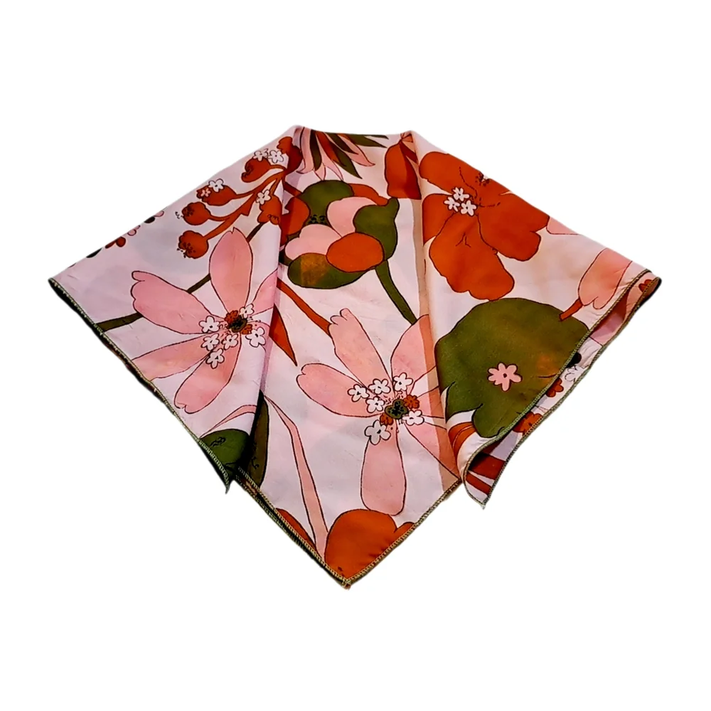 Chic Floral Scarf in Pink and Green
